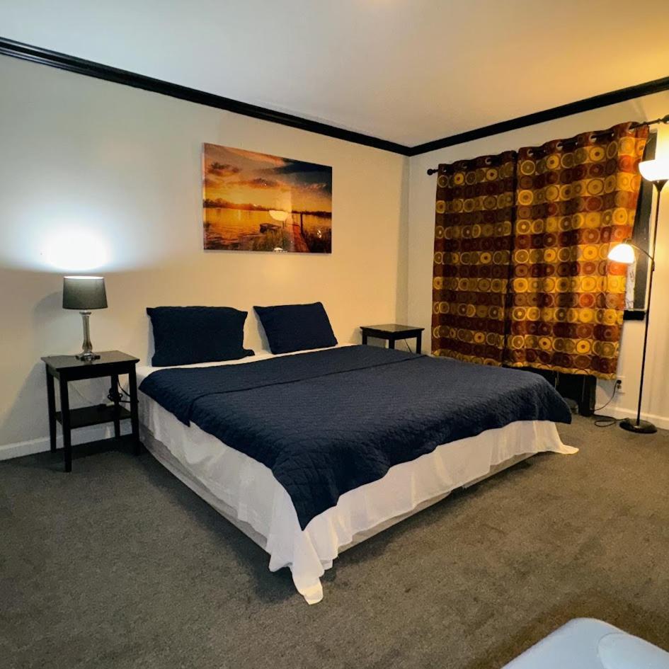 Central Motel Courtyard White Plains Ngoại thất bức ảnh