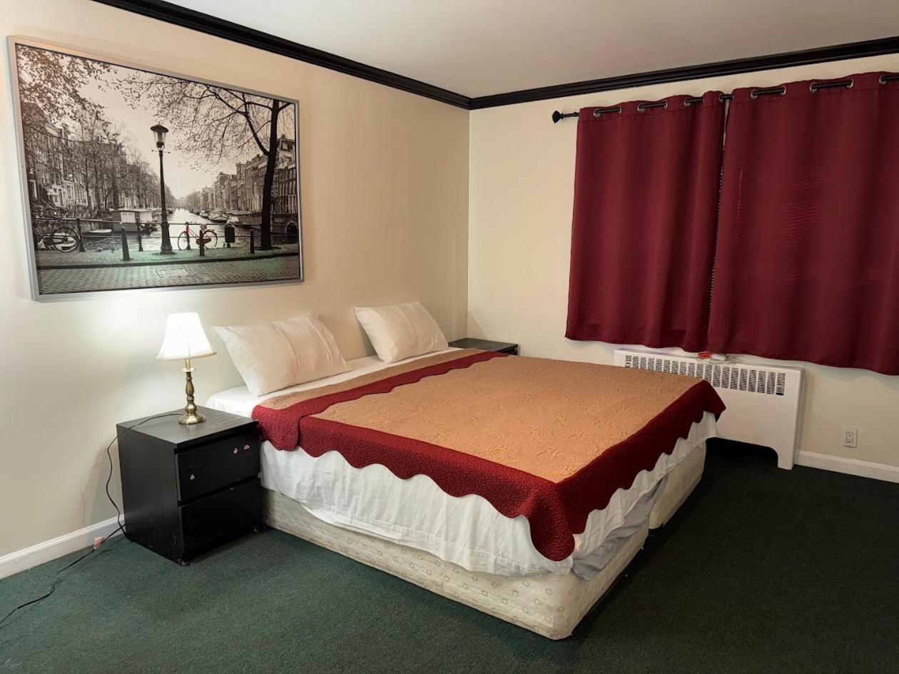 Central Motel Courtyard White Plains Ngoại thất bức ảnh